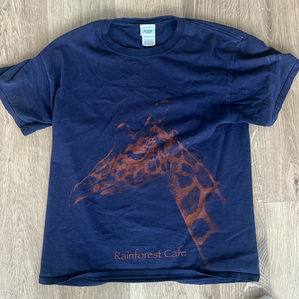 Rainforest cafe shirt with giraffe Size : M